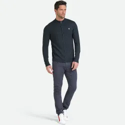 triangle logo Guess - 1